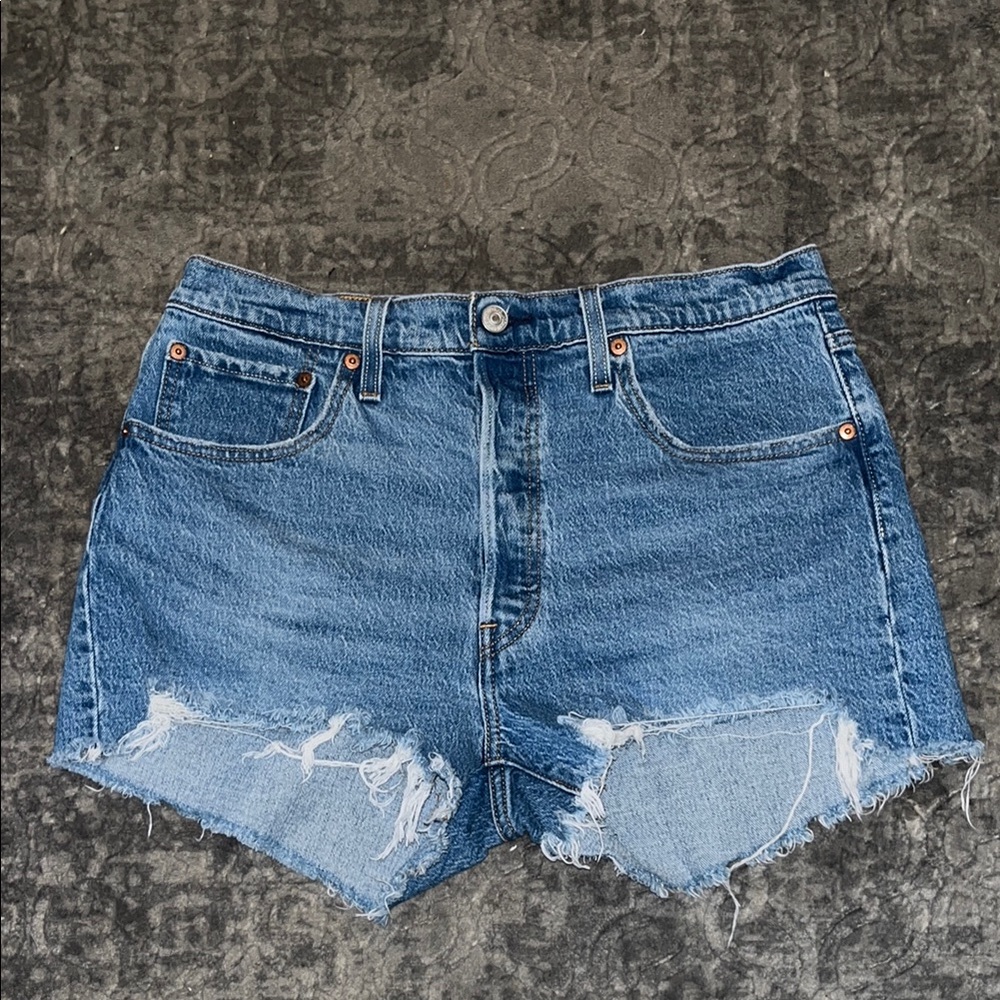 Levi 501 cutoff denim shorts
